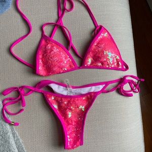 Elle Woods bikini
